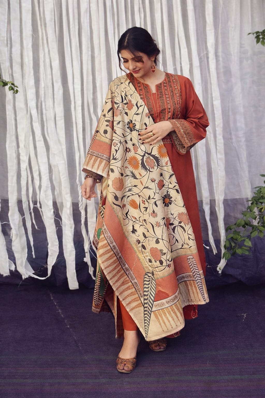 3 PIECE - EMBROIDERED LAWN SUIT